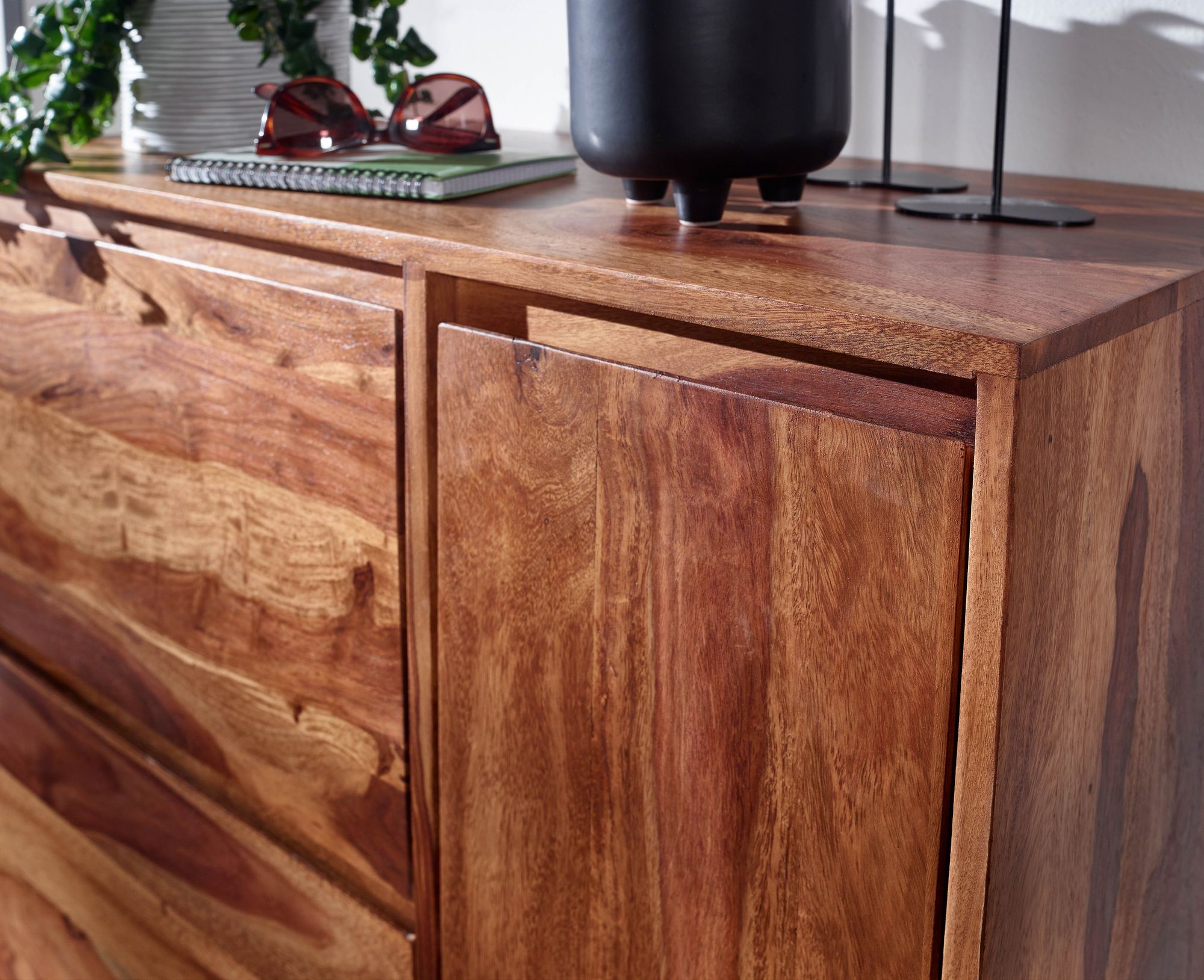 FineBuy Schuhschrank Sheesham Massivholz 88x120x40 cm Schuhregal Geschlossen, Design Schuhkommode Flurschrank mit Ablage, Schuhaufbewahrung Flurkommode für Schuhe Hoch | Farbe: Braun