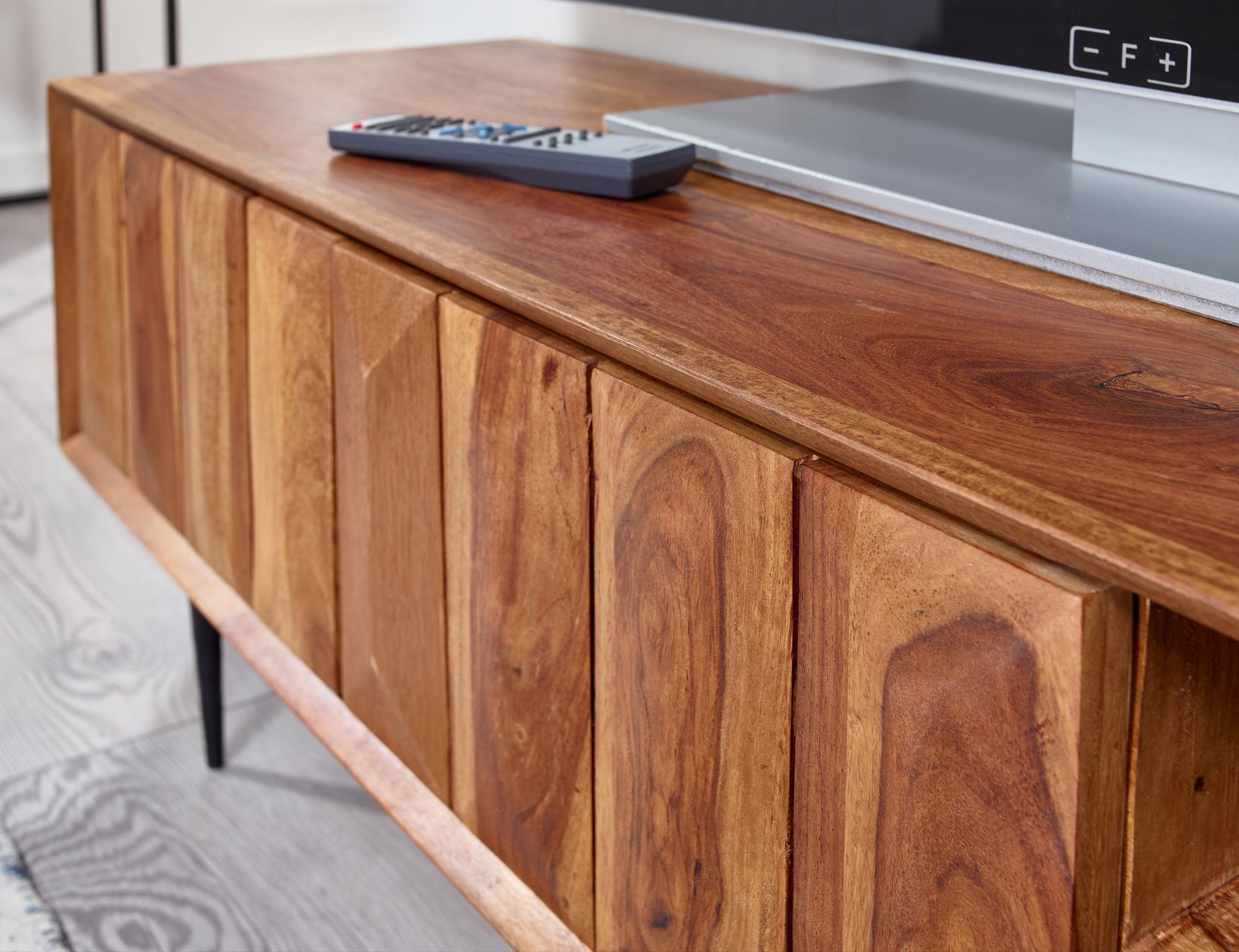 Finebuy Lowboard Sheesham Massivholz 123x42x35 cm TV-Kommode mit zwei Türen, Design TV-Schrank Hoch, Fernsehtisch Fernsehschrank Modern, Fernsehkommode Wohnzimmer | Farbe: Braun