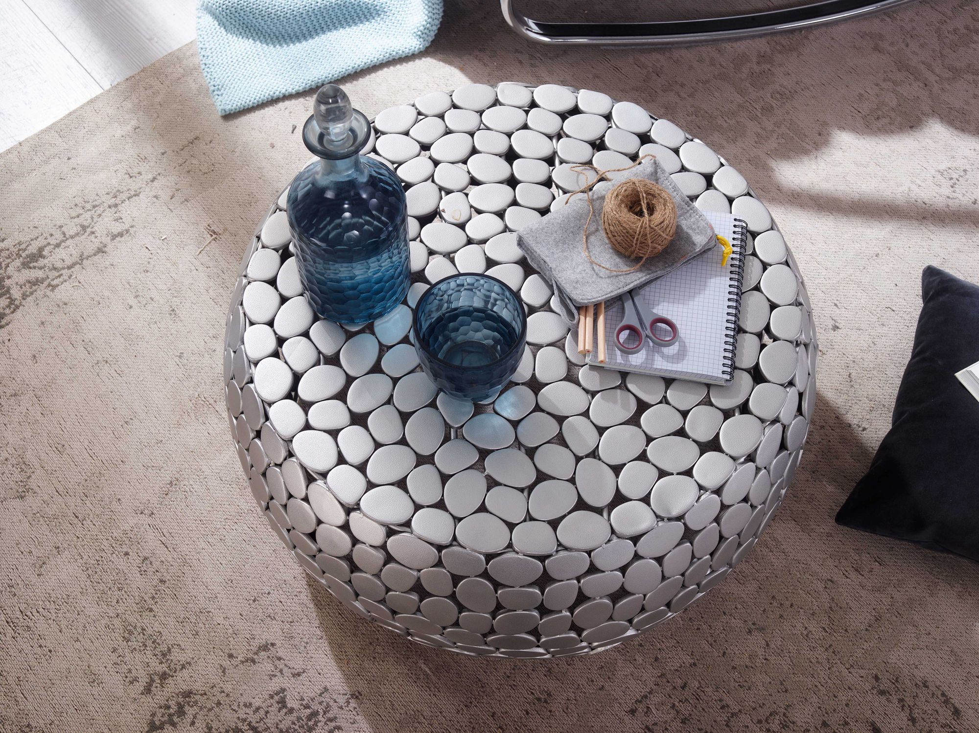 FineBuy Design Couchtisch rund 66 cm Metall silber - Handgefertigter Aluminium Wohnzimmertisch - Moderner Stone Sofatisch Wohnzimmer Beistelltisch | Farbe: Silber