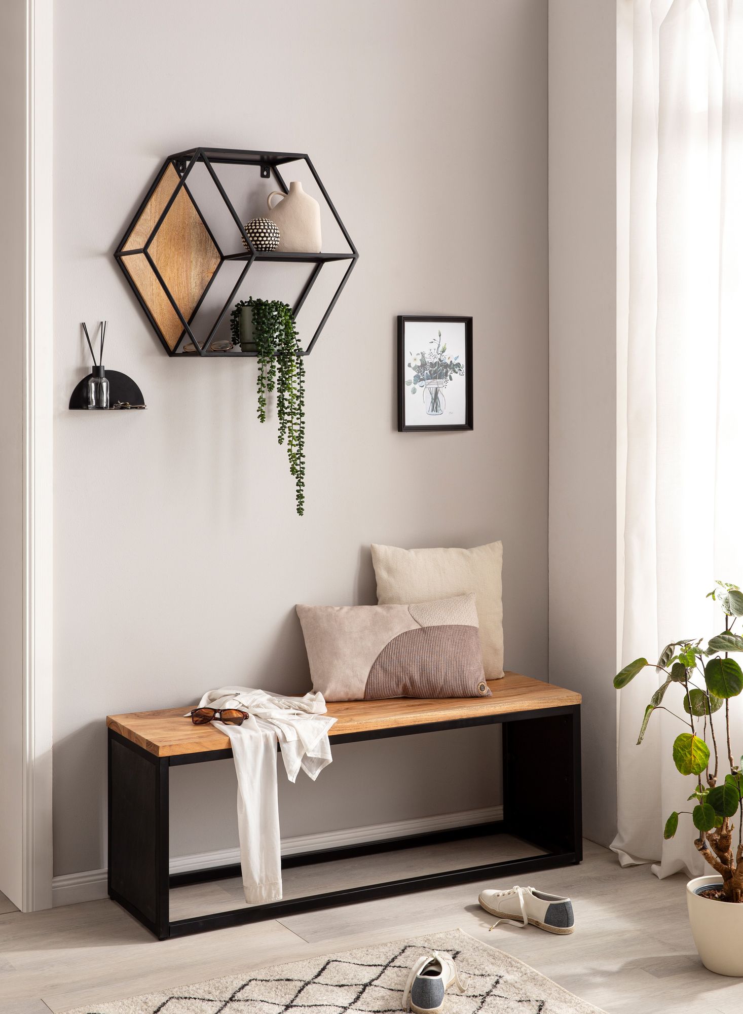 FineBuy Wandregal 60x52x20 cm Mango Massivholz / Metall Hängeregal Industrial, Design Schweberegal Sechseckig, Dekoregal Hängend Wabenform, Regal Wand mit 3 Ablagen | Farbe: Schwarz