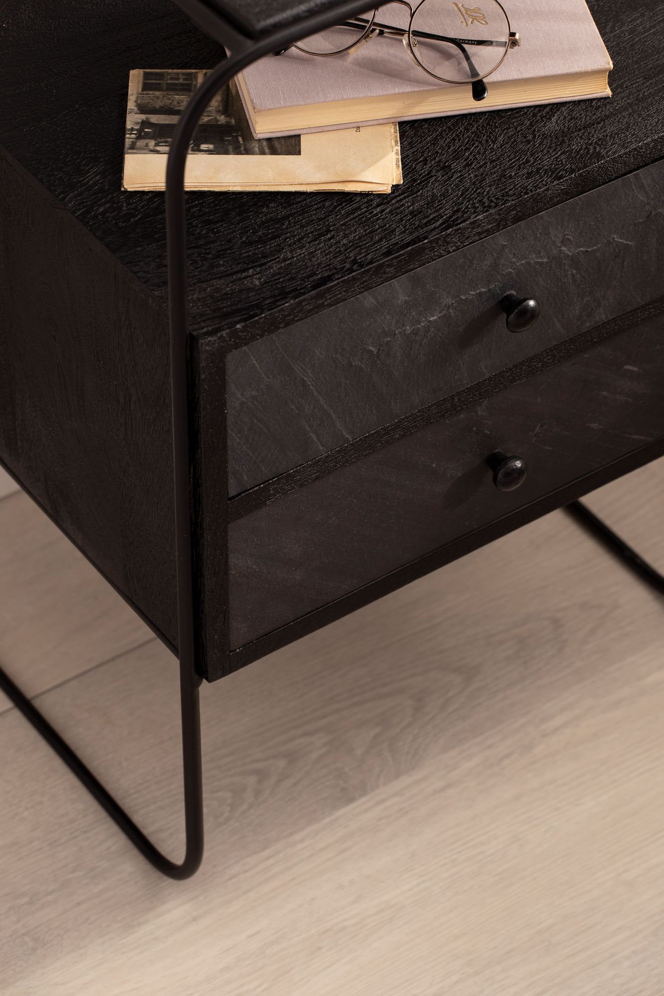 FineBuy Nachttisch Massivholz / Steinoptik 40x60x30 cm Nachtschrank Boxspringbett, Industrial Nachtkonsole mit 2 Schubladen & Ablagefläche, Nachtkommode Stauraum & Metallgestell | Farbe: Braun FineBuy Nachttisch Massivholz / Steinoptik 40x60x30 cm Nachtschrank Boxspringbett, Industrial Nachtkonsole mit 2 Schubladen & Ablagefläche, Nachtkommode Stauraum & Metallgestell | Farbe: Braun