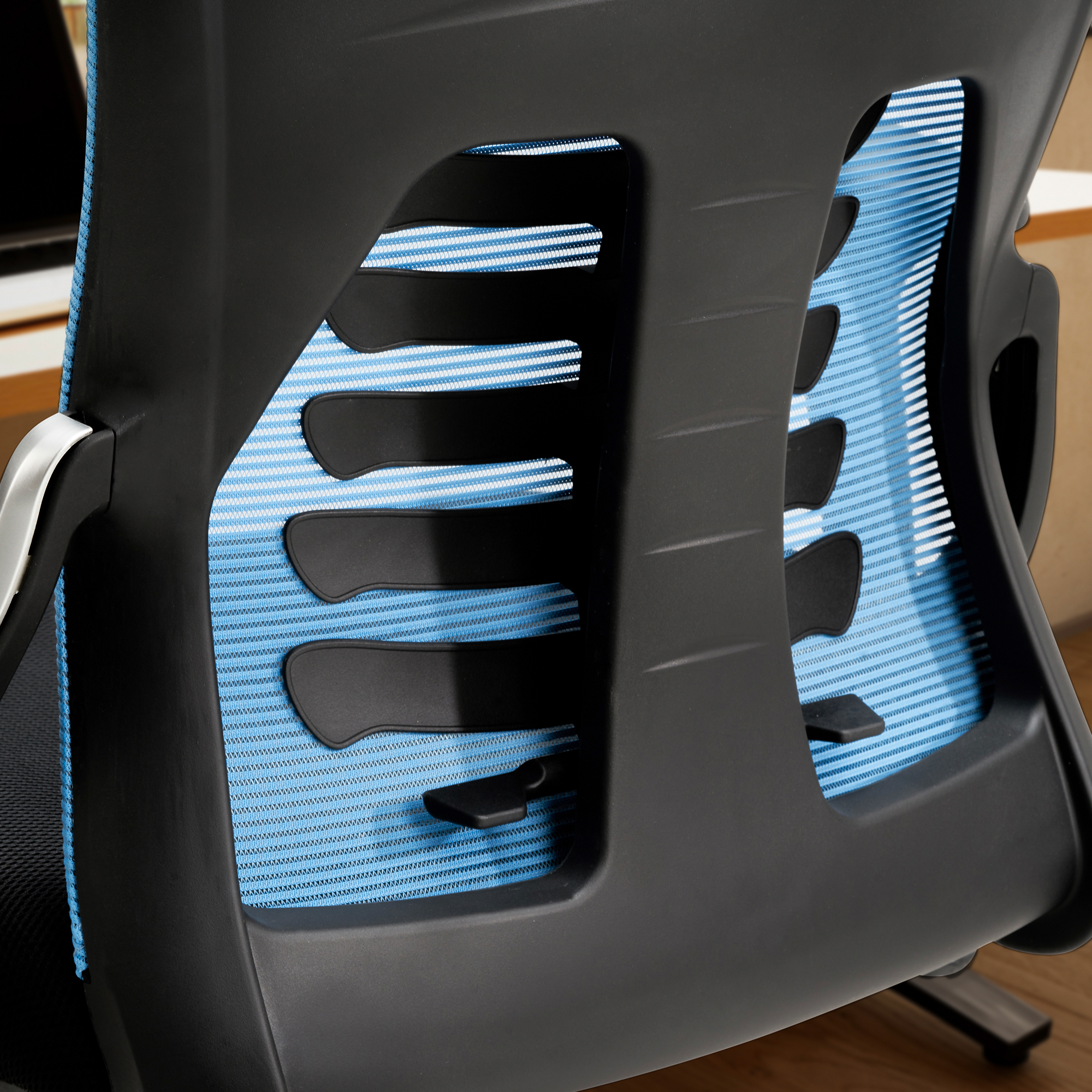 FineBuy Bürostuhl Mesh-Bezug Schreibtischstuhl bis 120 kg, Drehstuhl höhenverstellbar mit Lendenwirbelstütze, Stoff-Schreibtischsessel ergonomisch mit Armlehnen & Wippfunktion | Farbe: Schwarz