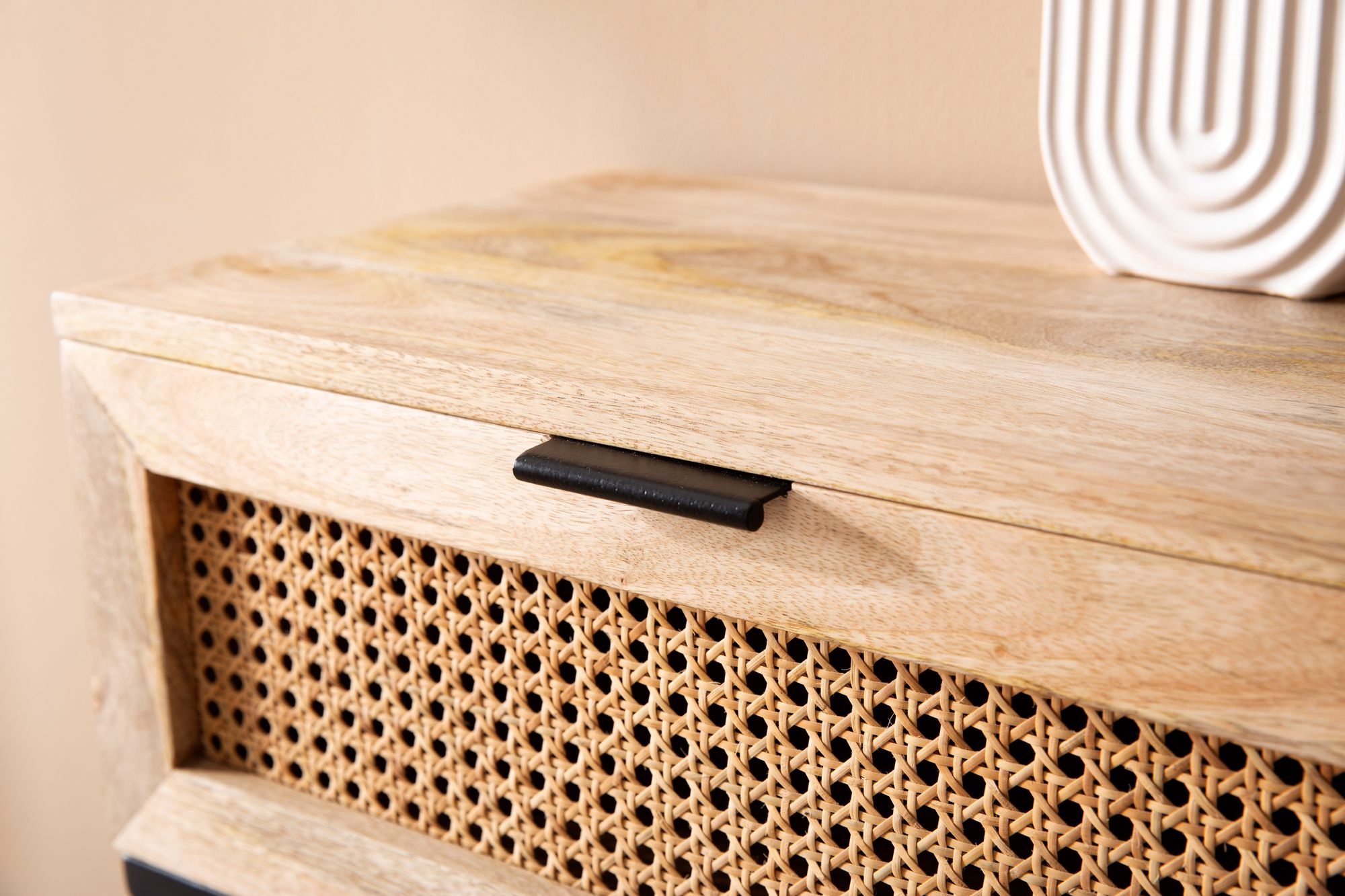 FineBuy Nachtkonsole Mango Massivholz mit Rattan & Metallgestell – Nachttisch im Boho & Natur Design mit Schublade, Nachtkästchen mit Wiener Geflecht für Boxspringbetten – 50x60x30 cm | Farbe: Braun FineBuy Nachtkonsole Mango Massivholz mit Rattan & Metallgestell – Nachttisch im Boho & Natur Design mit Schublade, Nachtkästchen mit Wiener Geflecht für Boxspringbetten – 50x60x30 cm | Farbe: Braun