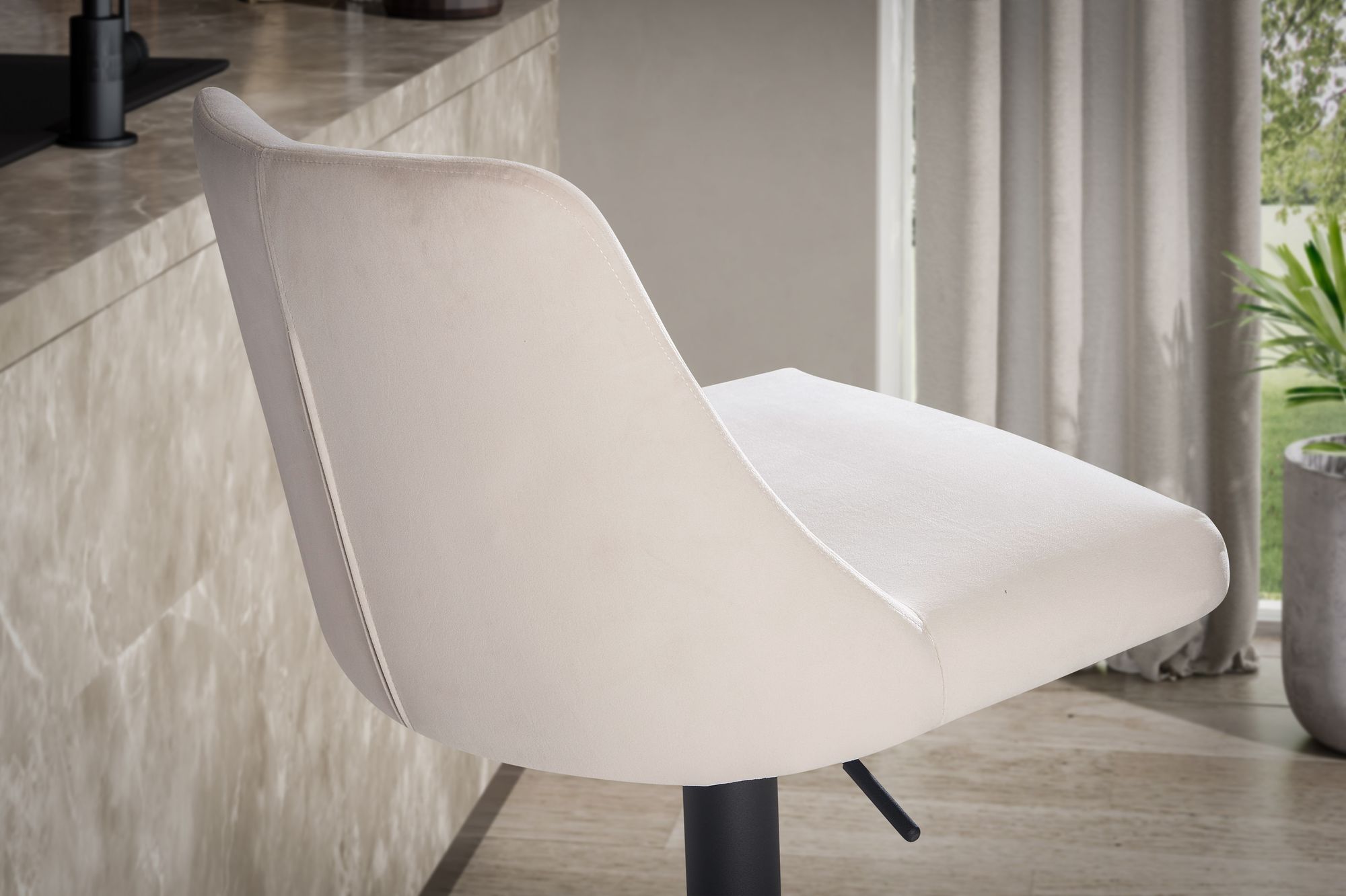 FineBuy Barhocker Samt Hocker mit Lehne 86 - 106 cm, Küchenhocker Höhenverstellbar Modern 100 kg, Design Barstuhl Tresenhocker mit Metall-Trompetenfuß, Bistrohocker Gepolstert | Farbe: Schwarz