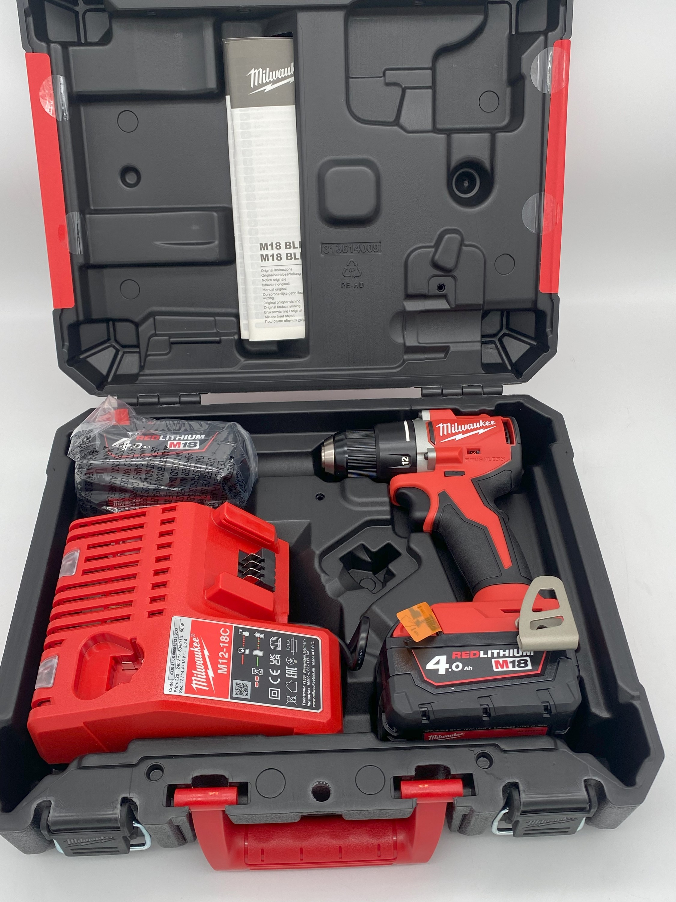 Milwaukee M18CBLDD-402C 4933492834 Kompakt-Bürstenloser Akku  