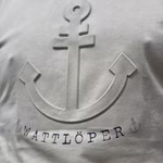 Wattloeper-Herren-T-Shirt-mit-PopUp-Druck-Anker-Beige1-4.jpg