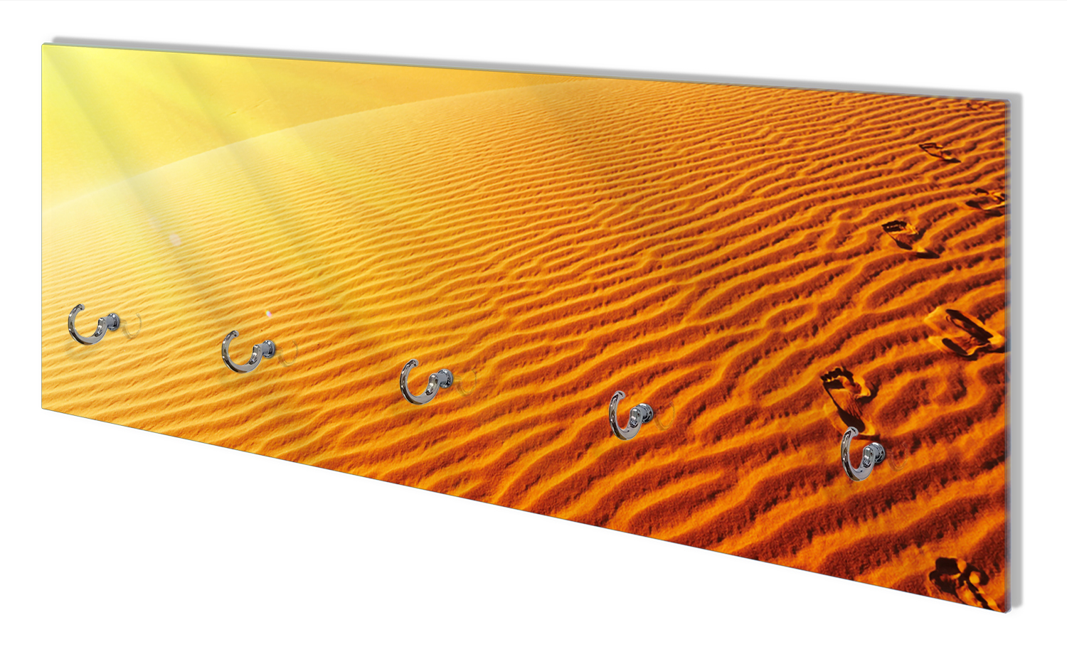 Wandgarderobe aus Glas Fußspuren im Sand Sanddüne in der Wüste