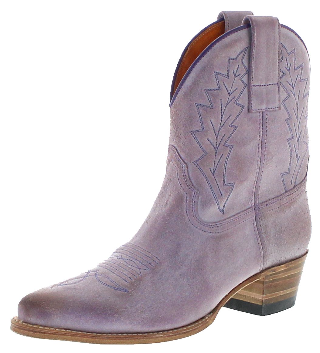 stiletto cowboy boots