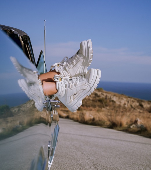 buffalo white aspha mid trainers