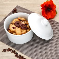 05-MamboCat-Anna-Gebaeckdose-Moodpicture-02.jpg ANNA Gebäckdose weiß 960ml aus Porzellan - 161880_Bild_5