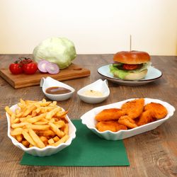 05-24302114-HIT-Fries-Pommesschale-weiss-Ambientebild-Nuggets.jpg 7cm – 24302114_Bild_5