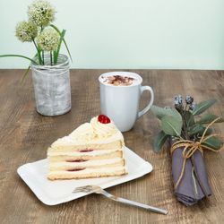 03-24302118-HIT-PUR-Pappteller-aus-Porzellan-Cake-Schale-20x13x2cm-Ambientebild-01.jpg 6er Set PUR Pappteller klein rechteckig aus Porzellan weiß - 24302118_Bild_3