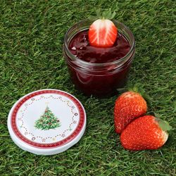 00080692-Sturz-TO82-Weihnachtstraum-Deckel-230er-Ambientebild-Rasen.jpg 40er Set Sturzglas 230 ml To 82 Weihnachtstraum Deckel incl. Rezeptheft_Bild_6