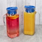 2er Set KARO Kühlschrankkrug 1L aus Glas mit blauem Kunststoff-Deckel – 13110035S_Bild_3