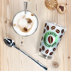 05-0037927-747-310-Justinus-Ritzenhoff-Cremona-gruen-Style-Art-Ambientbild-Draufsicht.jpg 12tlg Latte Macchiato Set - 6x CREMONA Gläser grün + 6x STYLE ART Latte Macchiato Löffel - 0806182 & 747-310_Bild_4