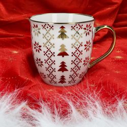 03-23105124-HIT-Becher-mit-Goldrand-TANNE-Ambientebild-01.jpg 03-23105124-HIT-Becher-mit-Goldrand-TANNE-Ambientebild-01.jpg