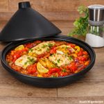03-24304309-HIT-Tajine-Schwarz-matt-Ambientebild-01.jpg
