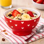 03-24310143-HIT-Love-All-over-Herz-Mueslischale-rot-Herzen-Ambientebild-01.jpg
