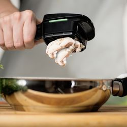 04-genius-nicer-dicer-quick-mood-picture.jpg Nicer Dicer Quick Set 7tlg grün + Das große Nicer Dicer Rezeptbuch_Bild_4