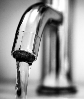 Legionellengefahr im Warmwasser Legionellengefahr im Warmwasser