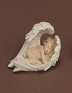 Engel schlafend im Flügel