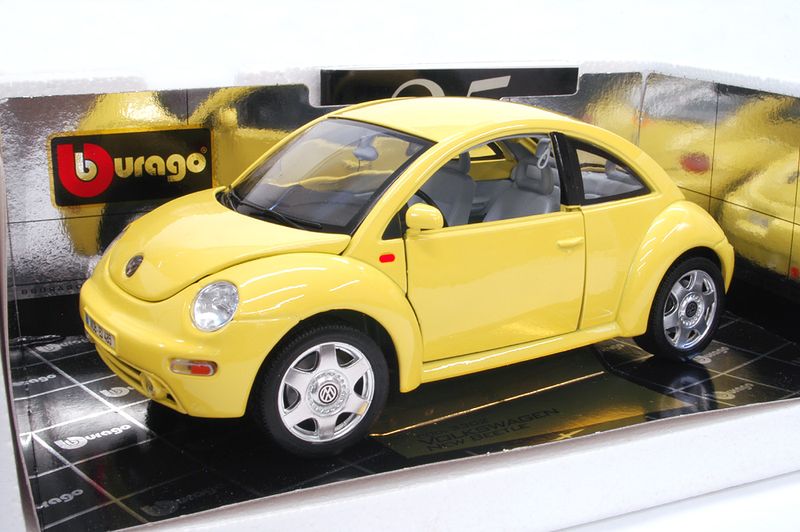 Bburago 1:18 3302 Volkswagen New Beetle - gelb |
