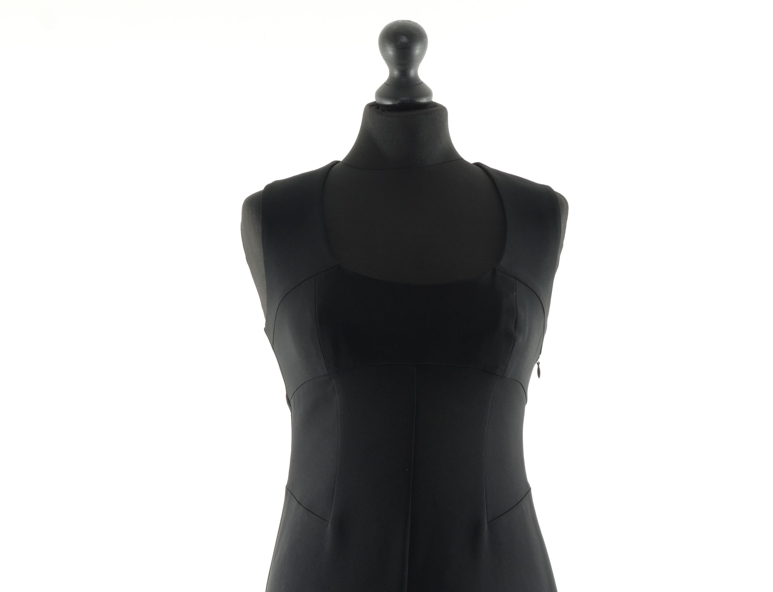 Max Mara Abito a trapezio 36 nero tinta unita elegante midi senza maniche Max Mara Abito a trapezio 36 nero tinta unita elegante midi senza maniche