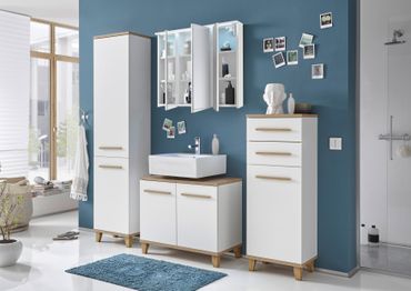 LED-Spiegelschrank mit Beleuchtung im Badezimmer