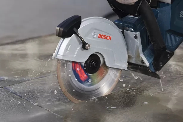 Bosch GCS 18V-230