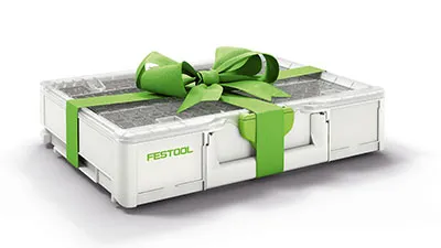 Geschenkverpackter Systainer als Symbol für exklusive Inhalte