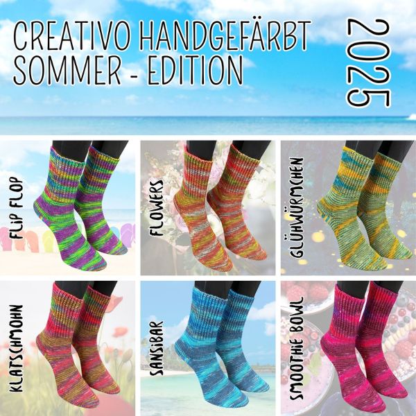 Handgefärbte Sockenwolle gestrickt als Socken in verschiedenen Farben.