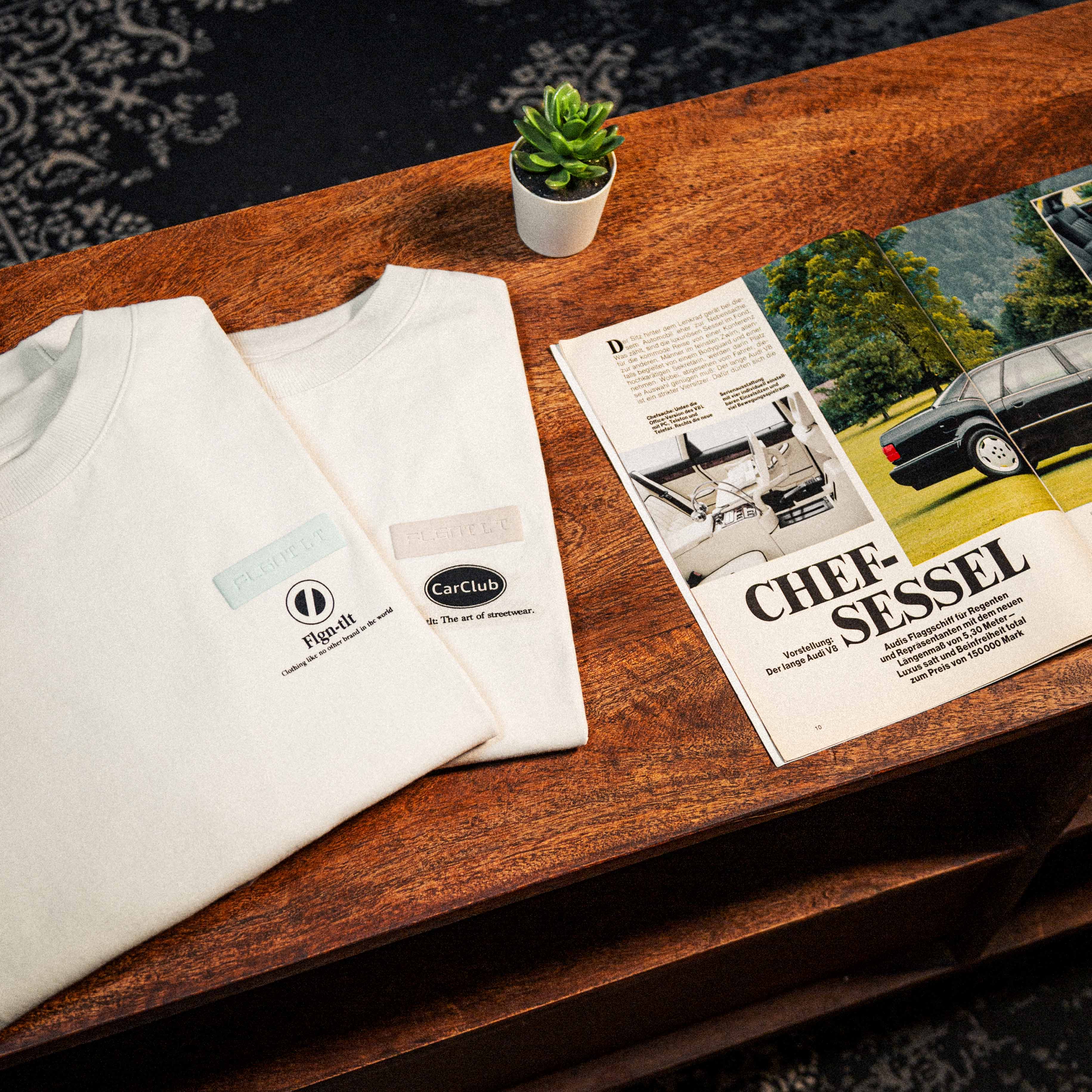 FLGNTLT PREMIUM TEE