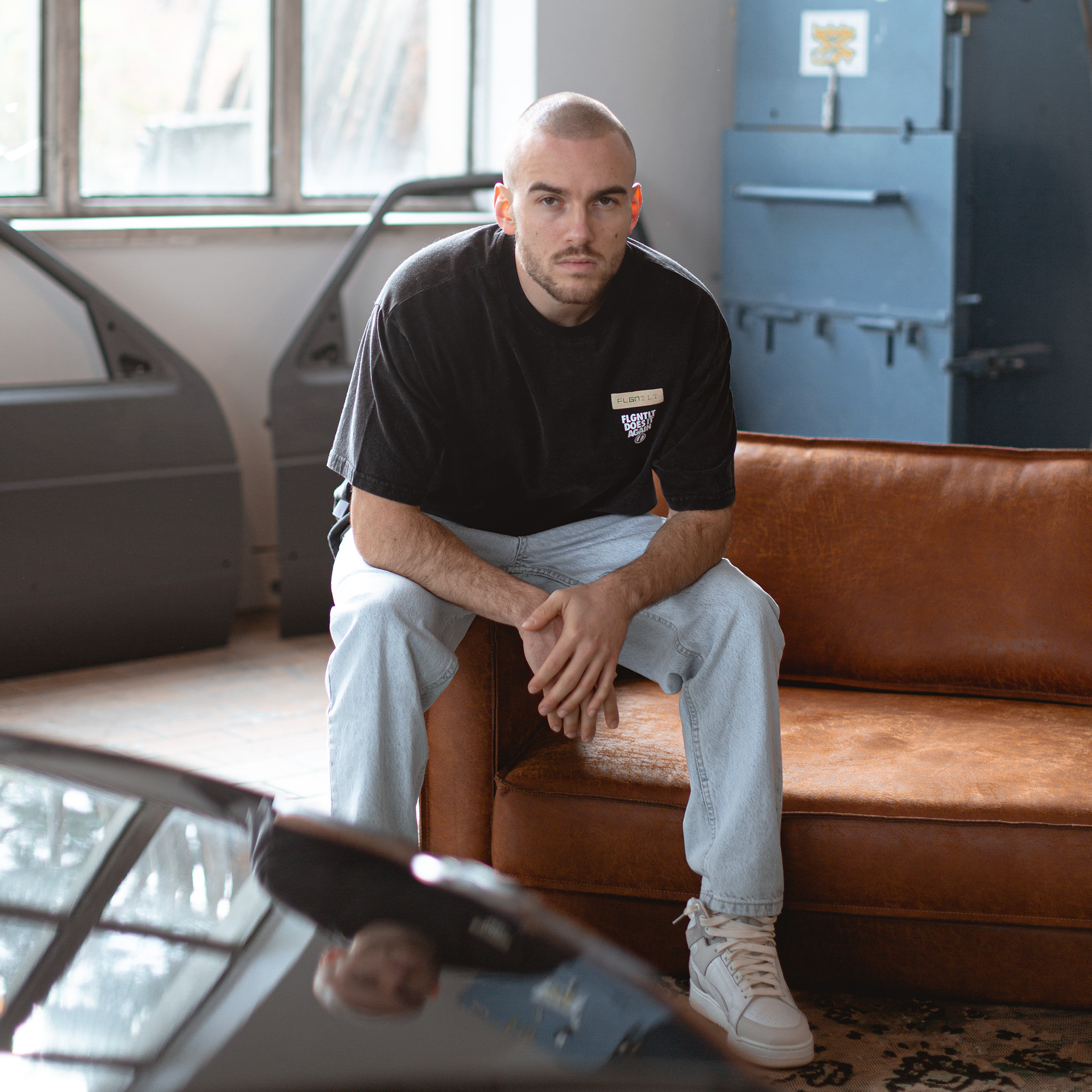 FLGNTLT UTILITY TEE