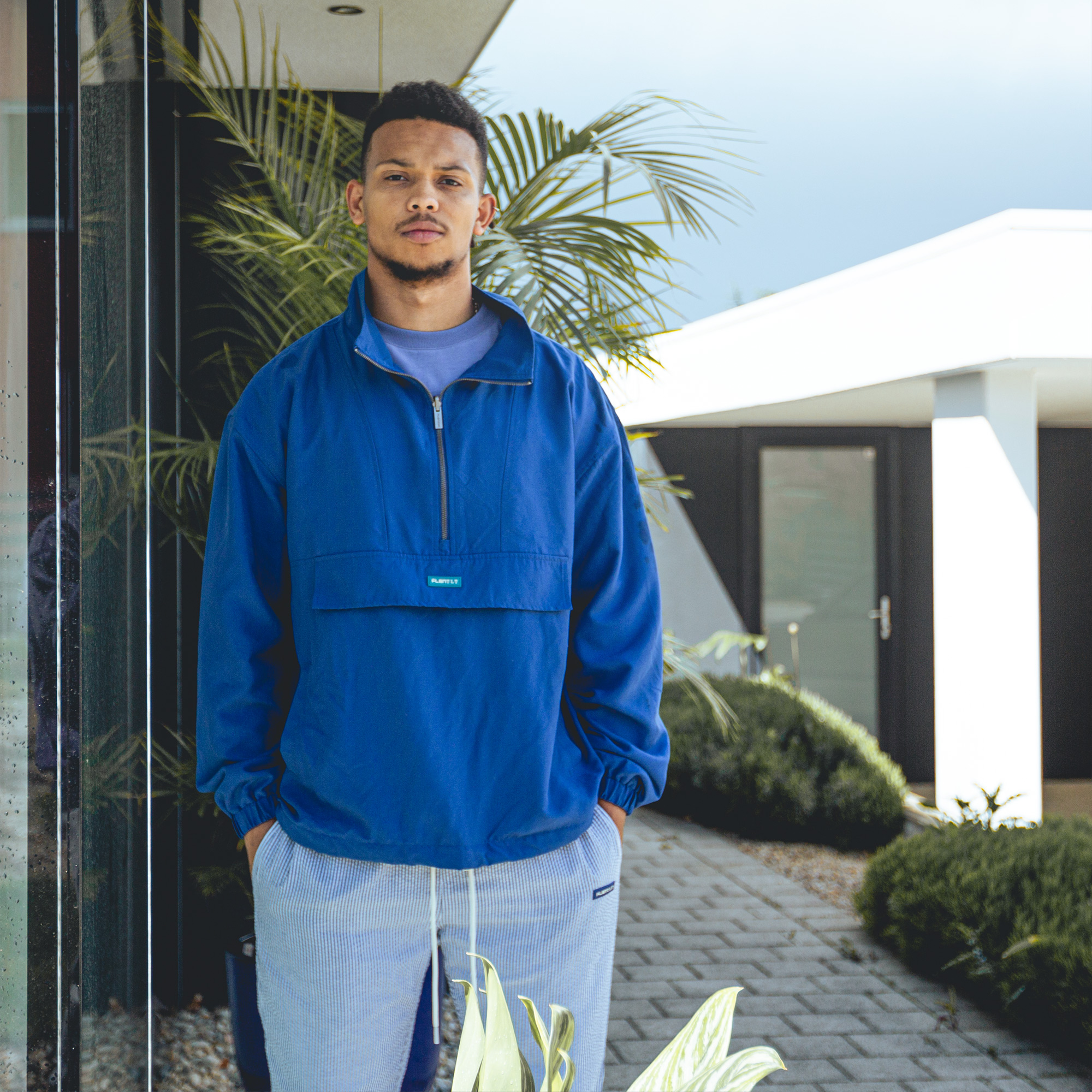 FLGNTLT SURF WINDBREAKER