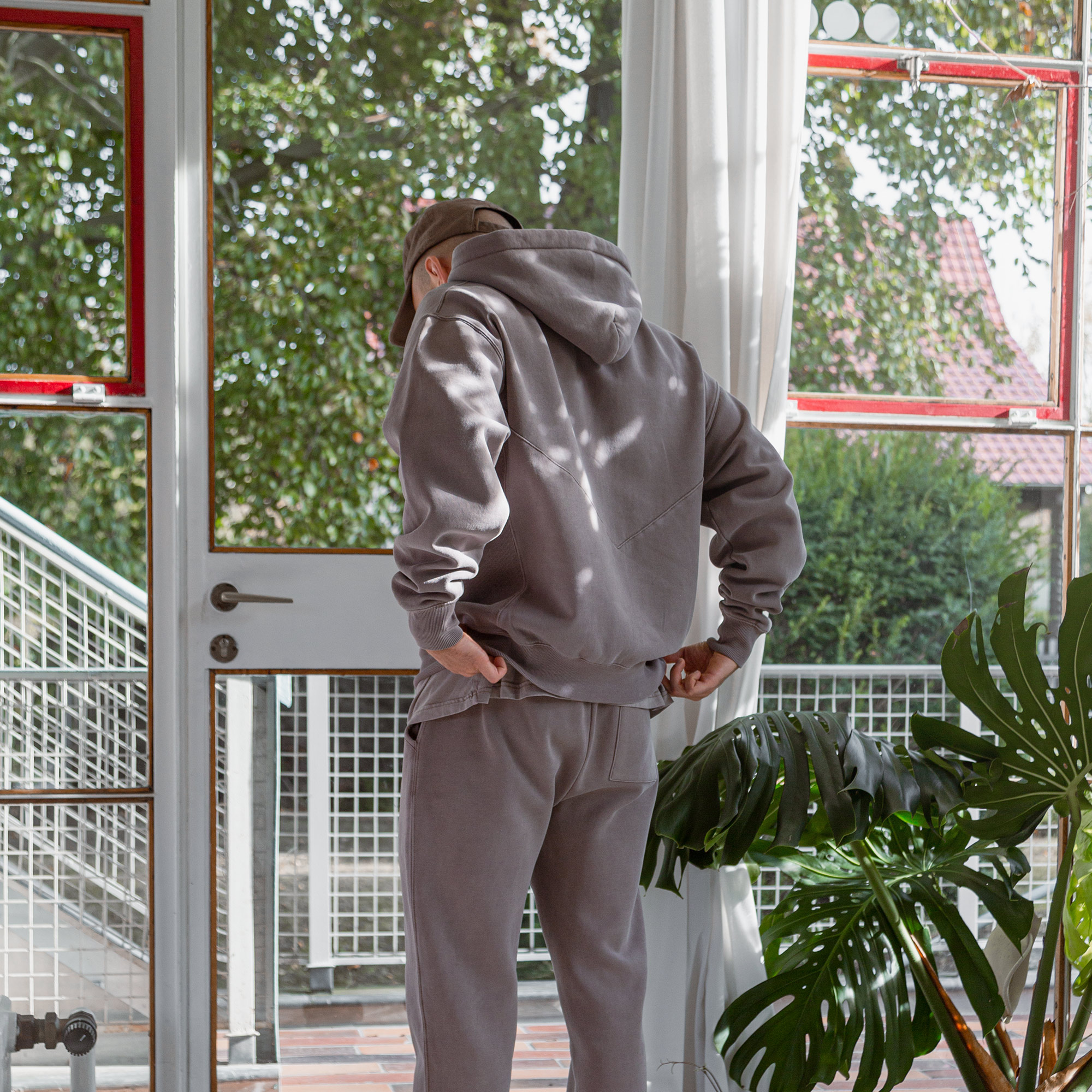 FLGNTLT ASH ZIP HOODIE
