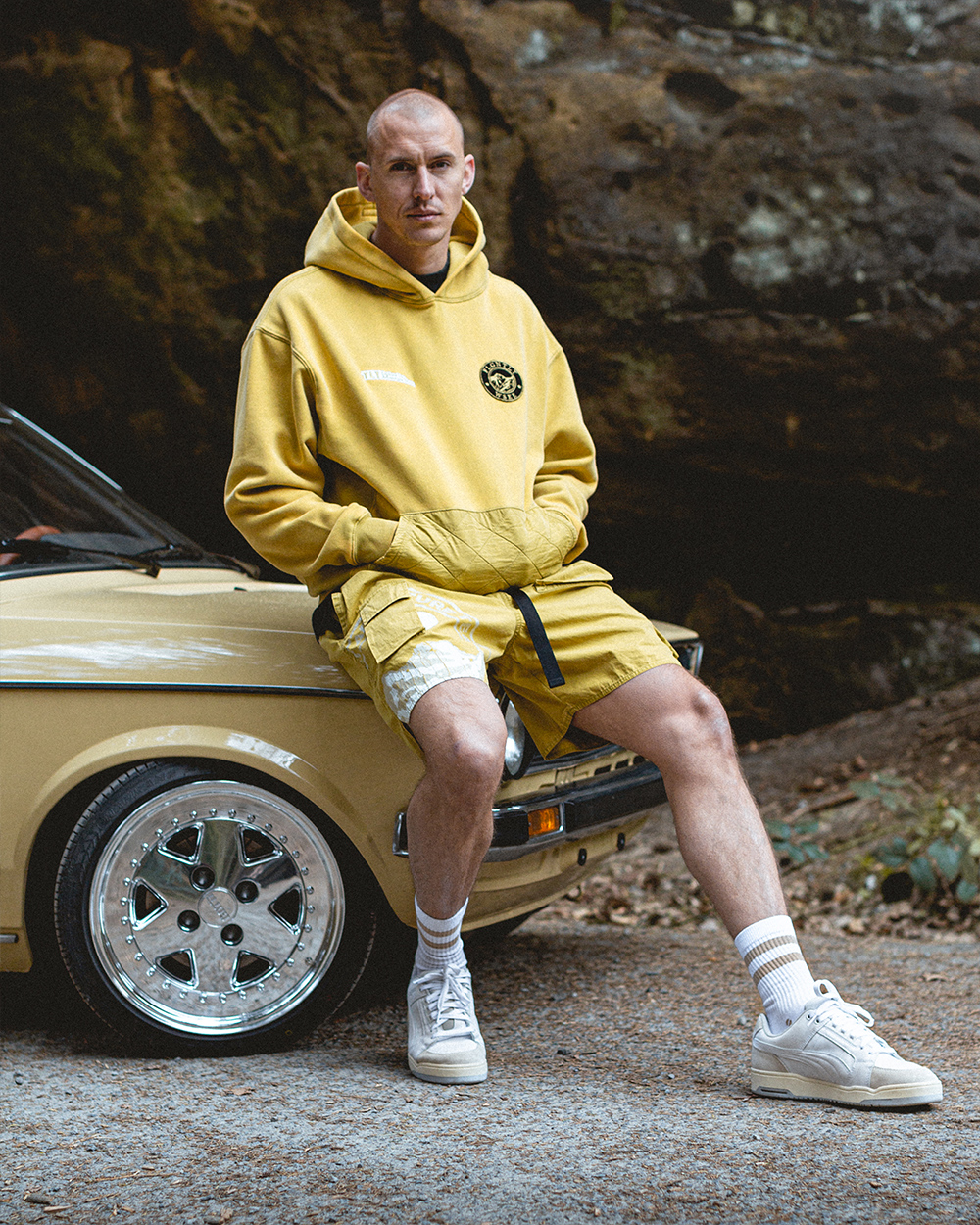 FLGNTLT DISCOVER HOODIE