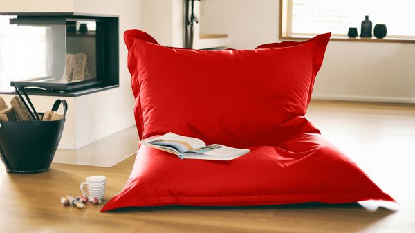 Outdoorfähiger Riesensitzsack ca. 140 x 180 cm, Farbe rot