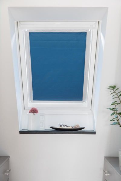 Dachfenster Sonnenschutz Haftfix, ohne Bohren, Blau, 36 cm x 56,9 cm (B x L)
