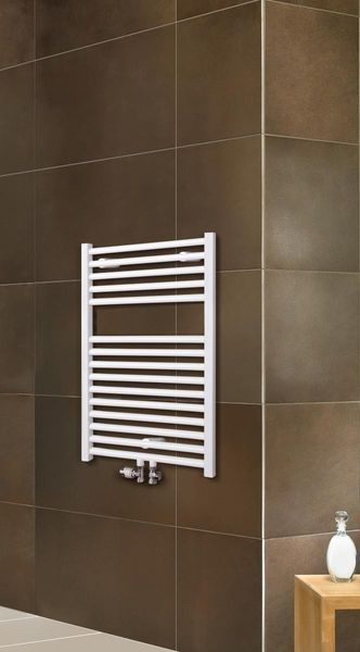 Design_Handtuchtrockner Turbo mit Mittenanschluss 906W