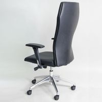 Exklusiver Drehsessel "S-line"