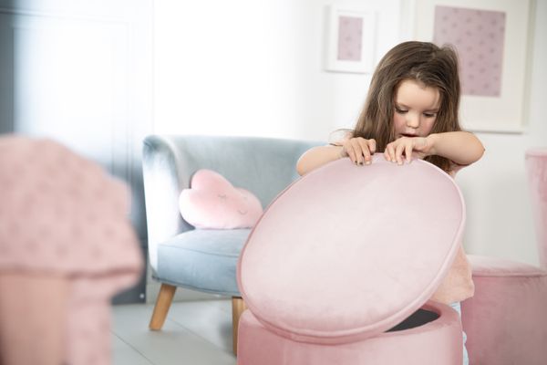 Kinderhocker mit Aufbewahrungsfunktion „Lil Sofa“, oval, bequem, mit Samtstoff bezogen, Mauve