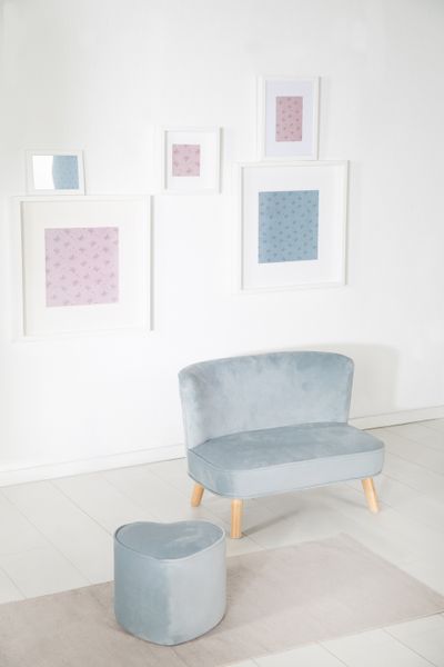 Kinderhocker in Herzform „Lil Sofa“, bequemer Hocker, mit Samtstoff in Sky/Hellblau, Pouf