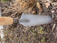 Multifunktionsschaufel mit Skala und Sägekante, ca. 340 mm – Natur