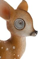 Reh 'Bambi' mit Solarbeleuchtung stehend,