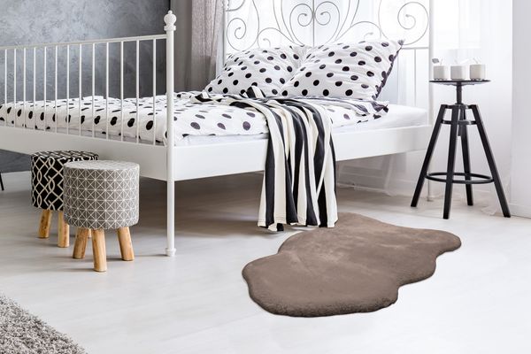 Teppich Rabbit Light Sheepskin 825 Taupe
