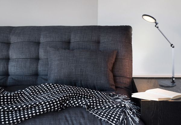Lighting - KONSTI - Tischleuchte Kunststoff schwarz, LED