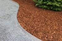 Beeteinfassung / Rasenkante