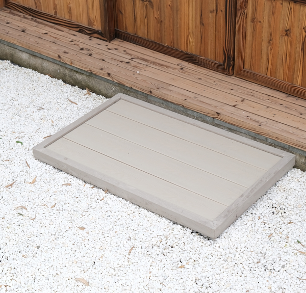 Outdoor-Bodenelement WPC für Solarduschen & Poolleitern - Lichtgrau