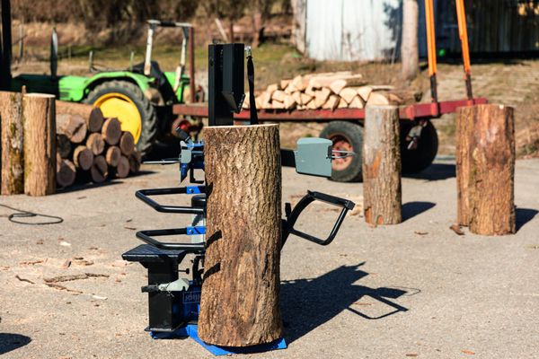 Meterholzspalter stehend, Compact 10t Spaltkraft, 400V, 3500W