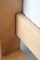 Halbhohes Spielbett ALEX Buche massiv natur lackiert mit Stoffset weiß/delfin